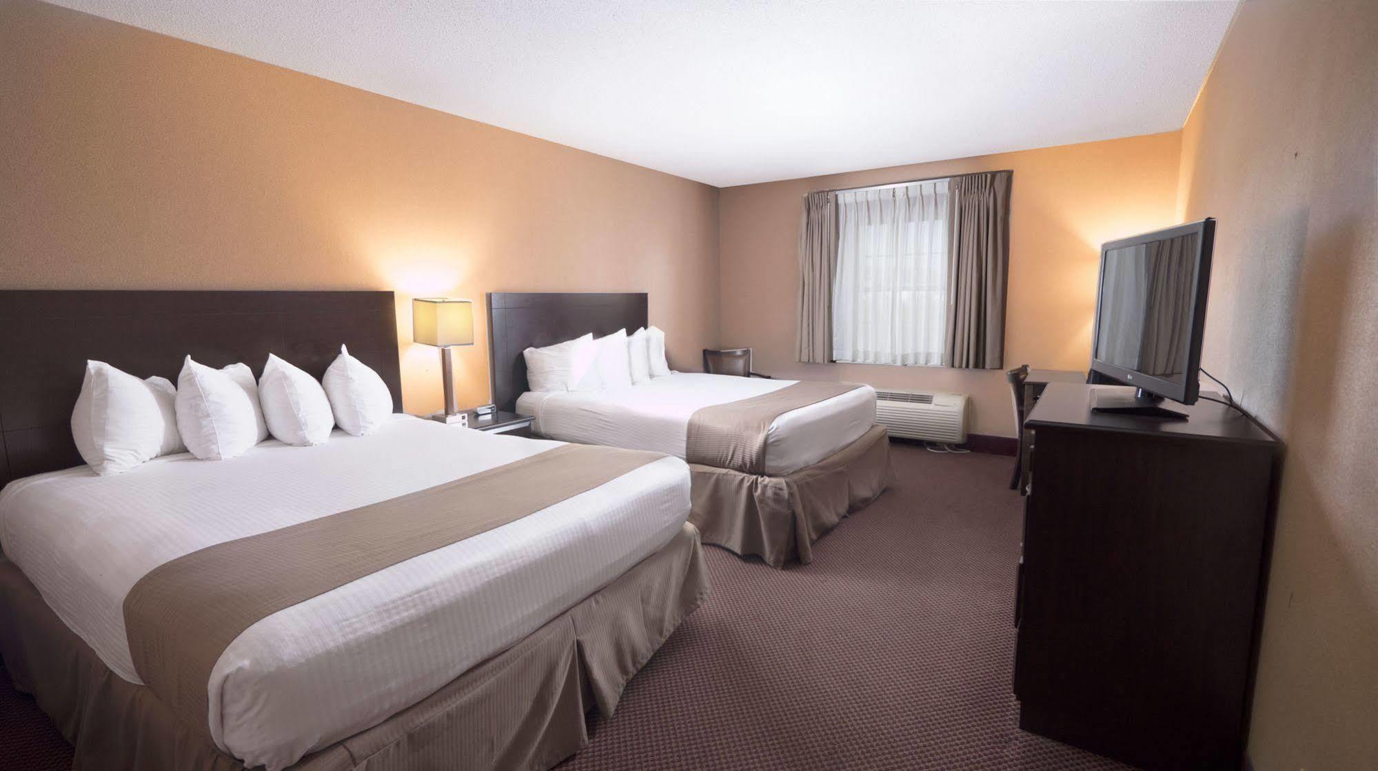 Moberly Inn & Suites Buitenkant foto