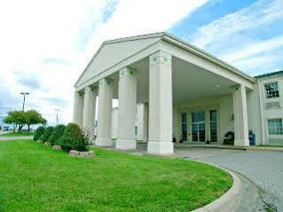 Moberly Inn & Suites Buitenkant foto
